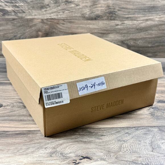 NIB Steve Madden 8M Rainier Lace Up Lug Sole Ankle Boots Rust Multi Studded - Picture 12 of 12